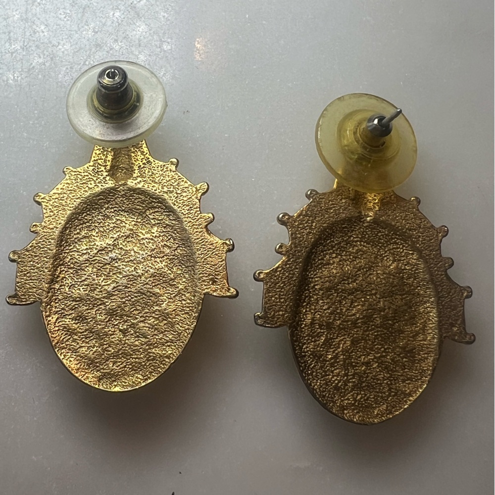 Vintage Cameo Style Statement Earrings Gold Tone Ornate Frame - Picture 5 of 5